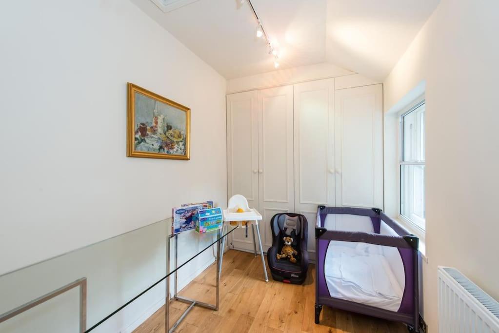 Self Catering , City Centre Apartment With Parking Edinburgh Ngoại thất bức ảnh