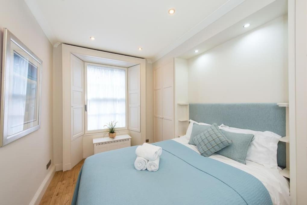 Self Catering , City Centre Apartment With Parking Edinburgh Ngoại thất bức ảnh