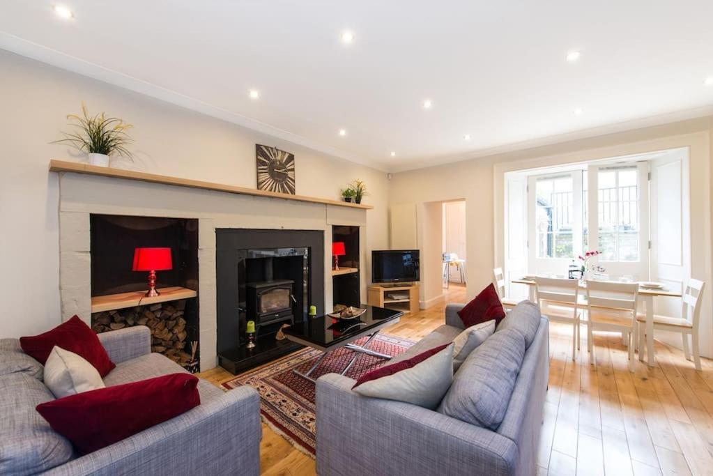 Self Catering , City Centre Apartment With Parking Edinburgh Ngoại thất bức ảnh