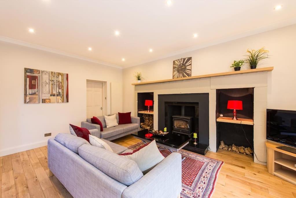 Self Catering , City Centre Apartment With Parking Edinburgh Ngoại thất bức ảnh