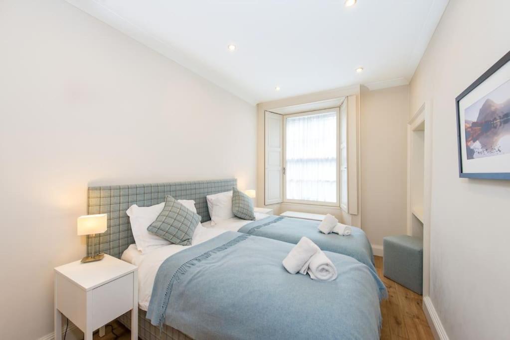 Self Catering , City Centre Apartment With Parking Edinburgh Ngoại thất bức ảnh
