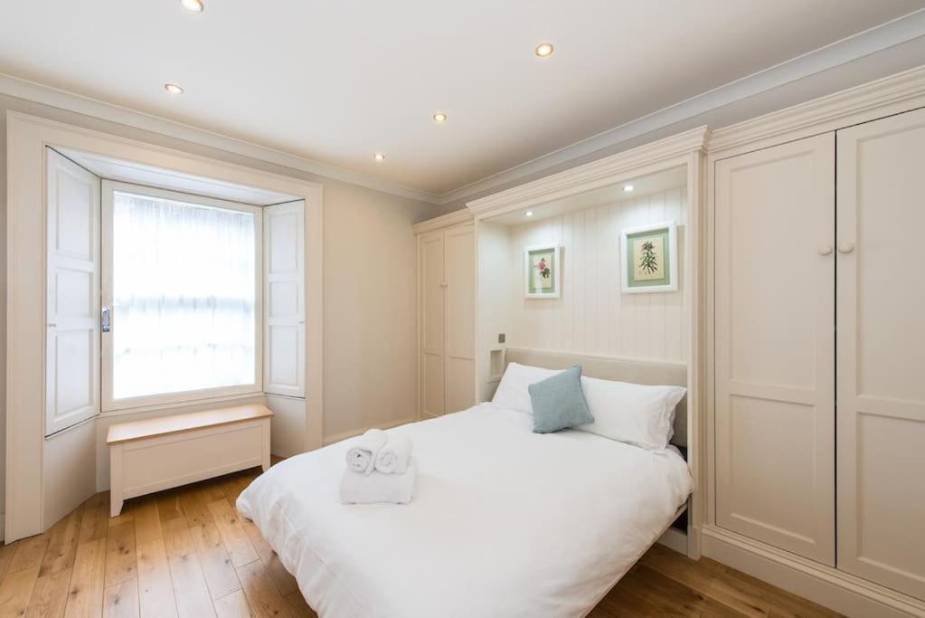 Self Catering , City Centre Apartment With Parking Edinburgh Ngoại thất bức ảnh